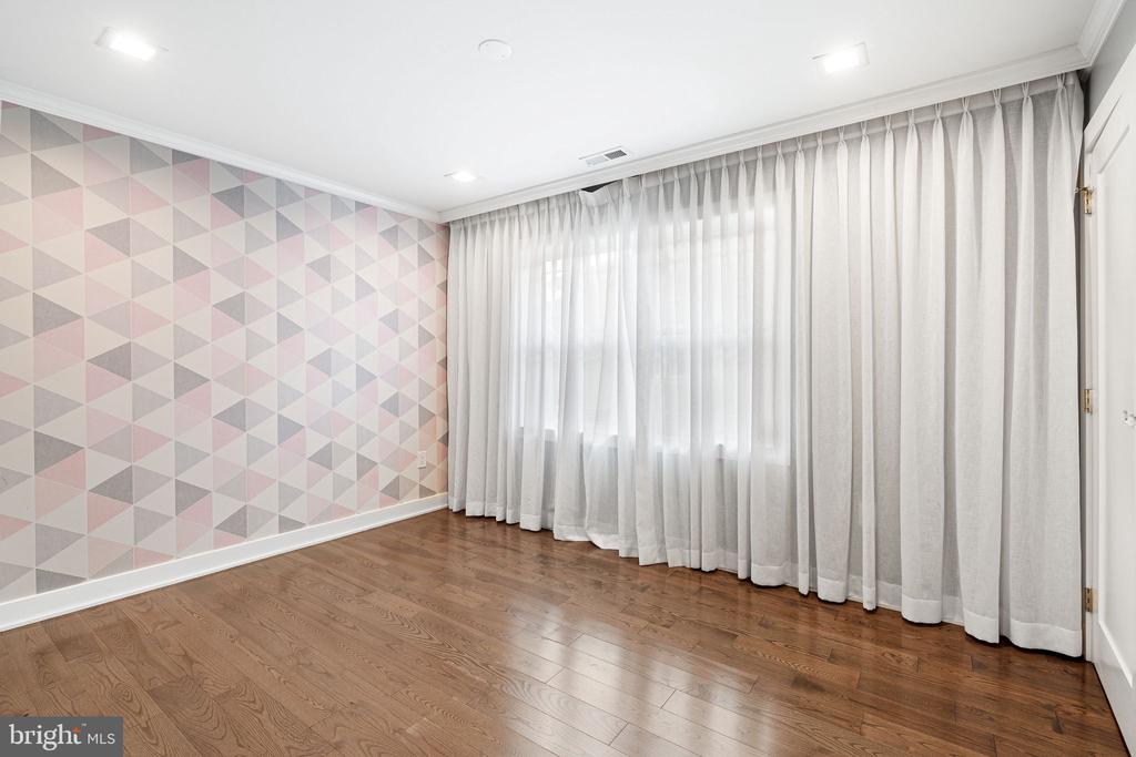 1224 NORWALK ROAD