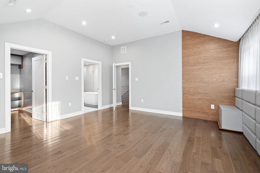 1224 NORWALK ROAD