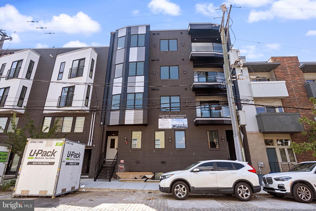 408-10 N FRONT STREET 2