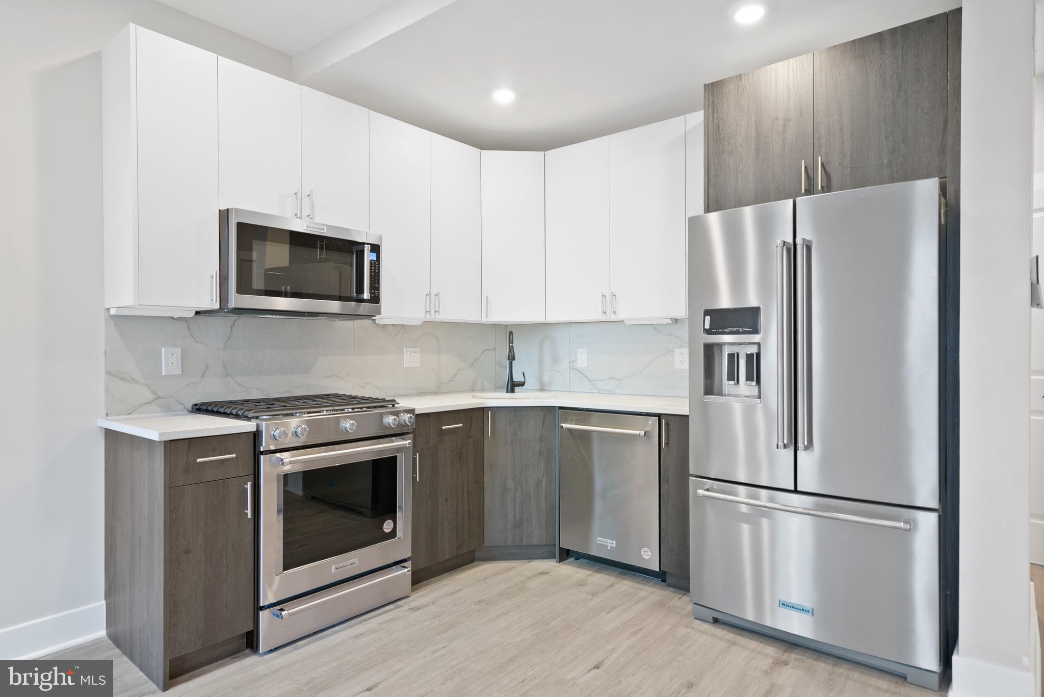 408-10 N FRONT STREET 2