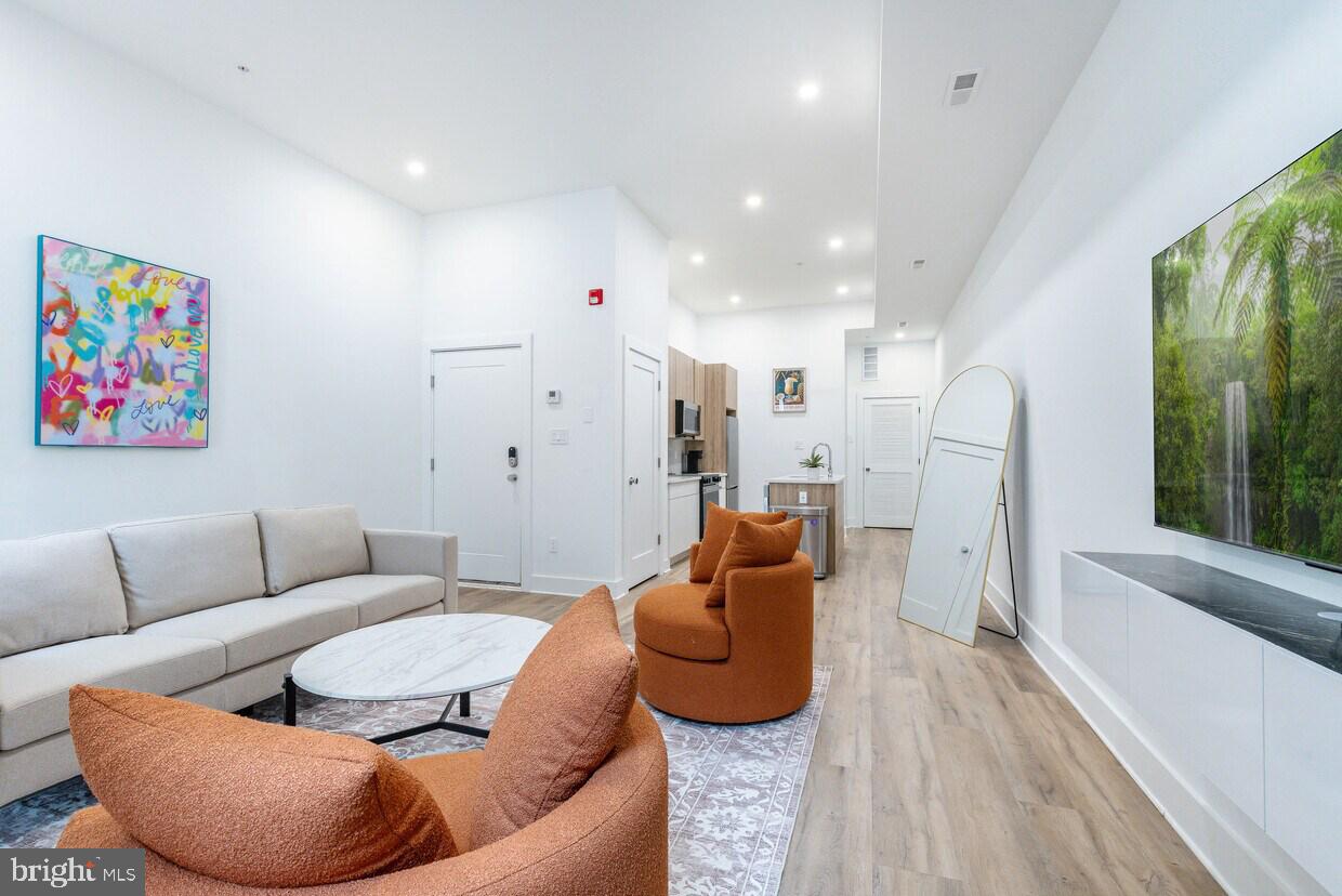 6206 GERMANTOWN AVENUE