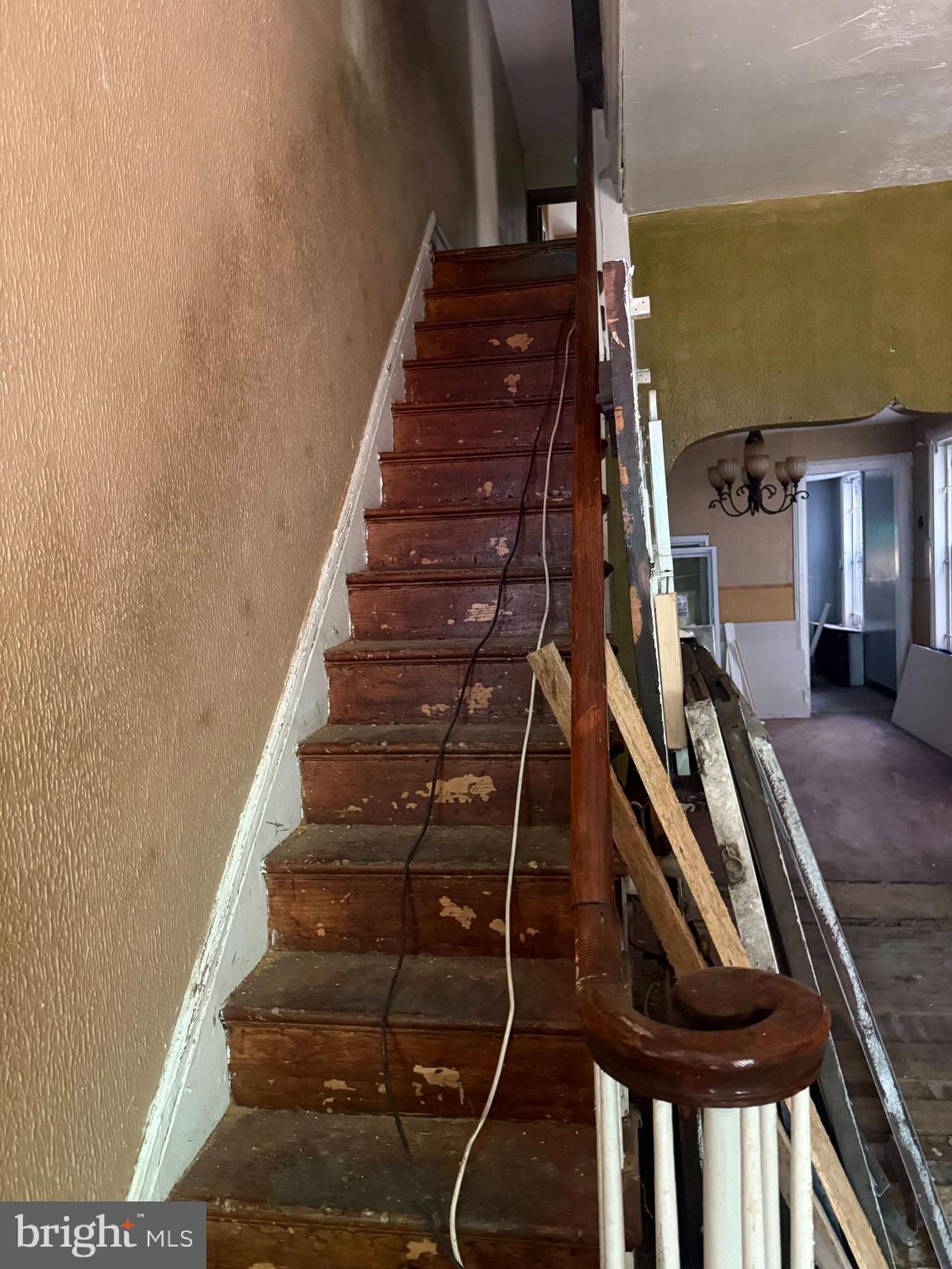 2135 N VAN PELT STREET