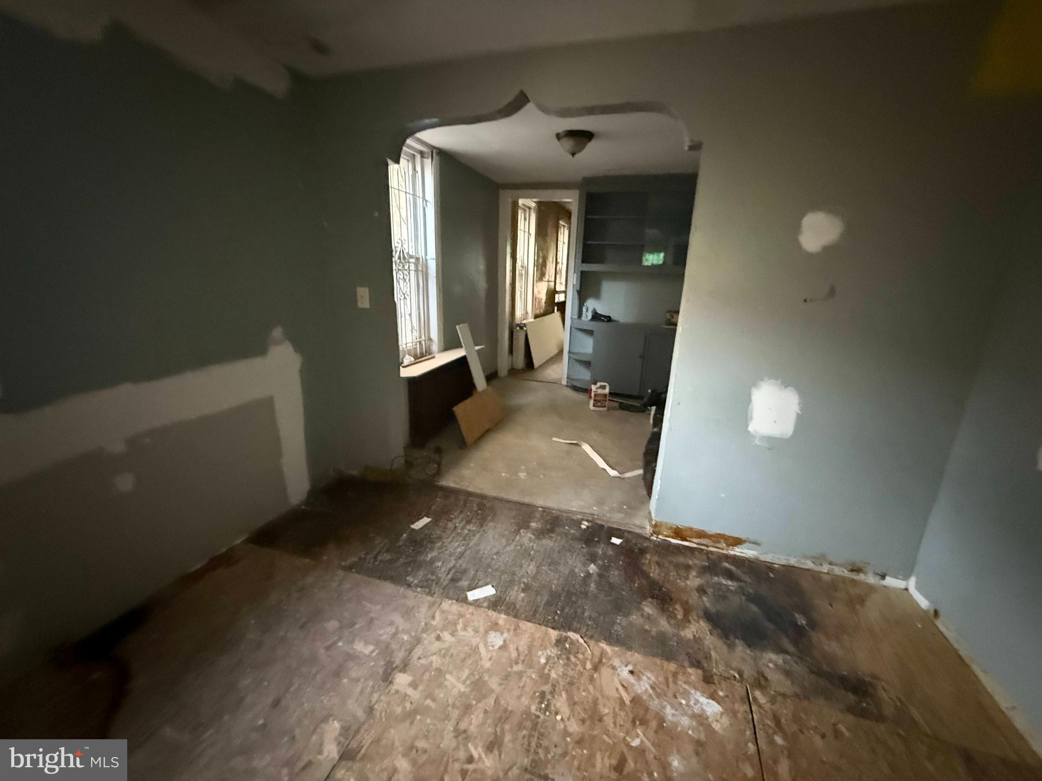 2135 N VAN PELT STREET