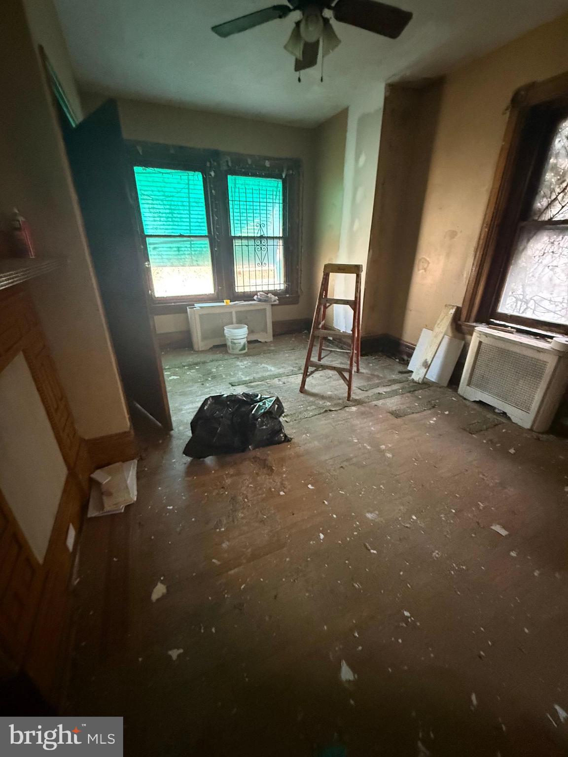 2135 N VAN PELT STREET