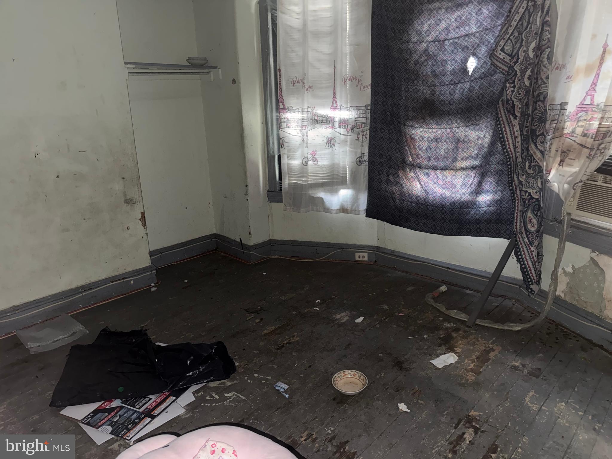 6076 KINGSESSING AVENUE