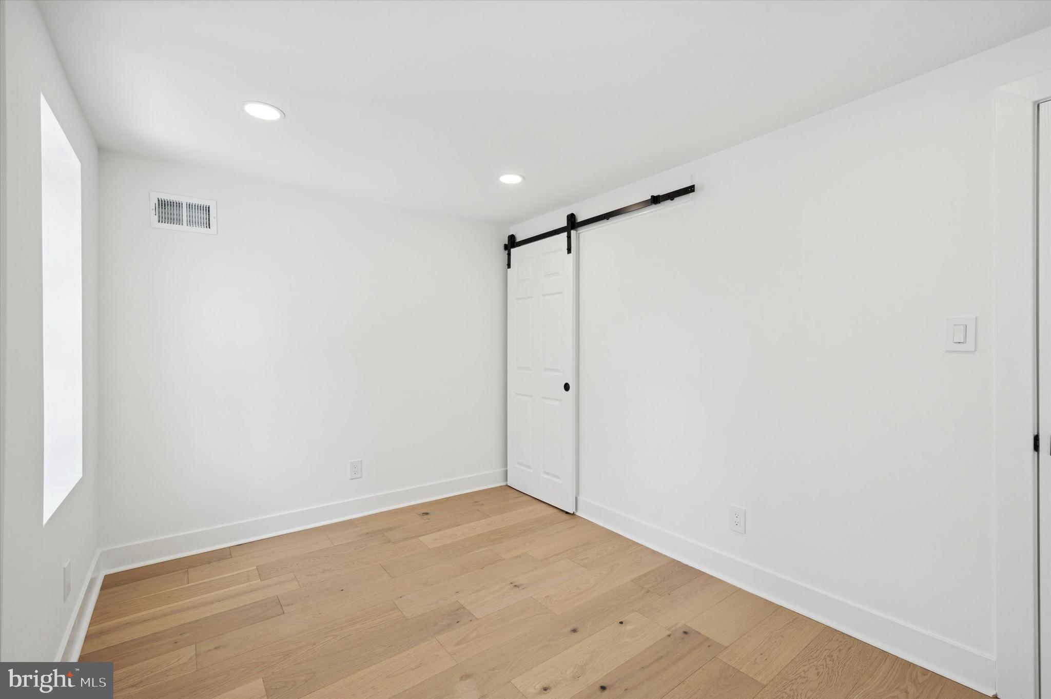 850 N UBER STREET