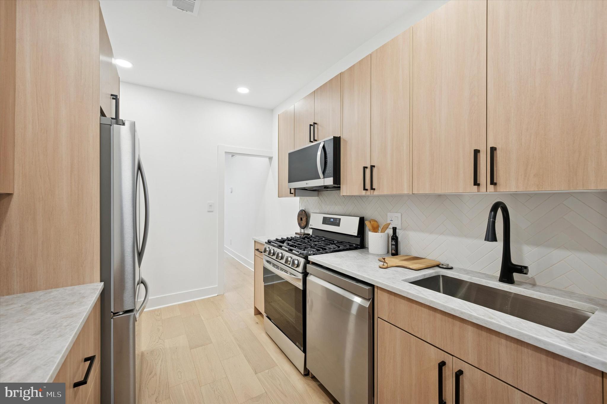 850 N UBER STREET