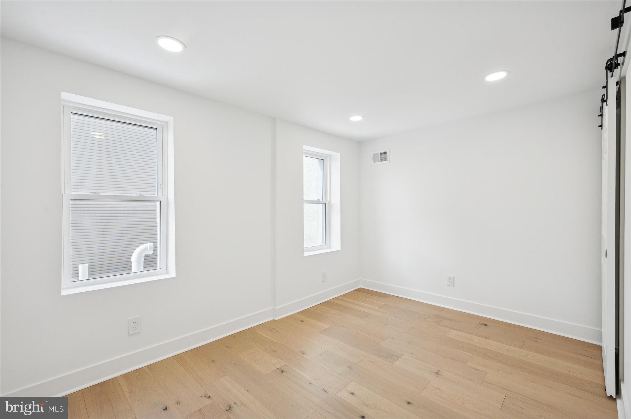 850 N UBER STREET