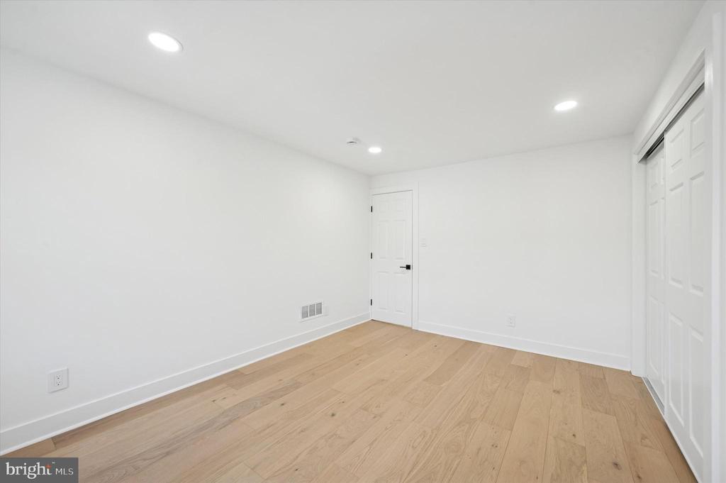 850 N UBER STREET
