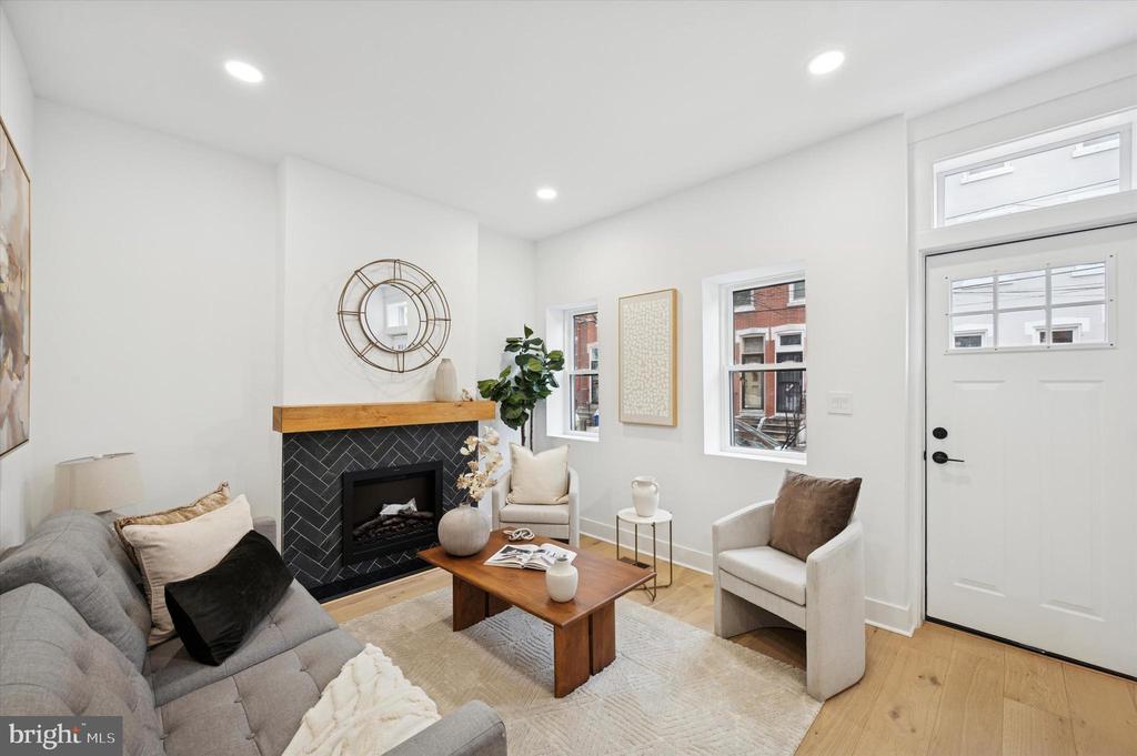 850 N UBER STREET