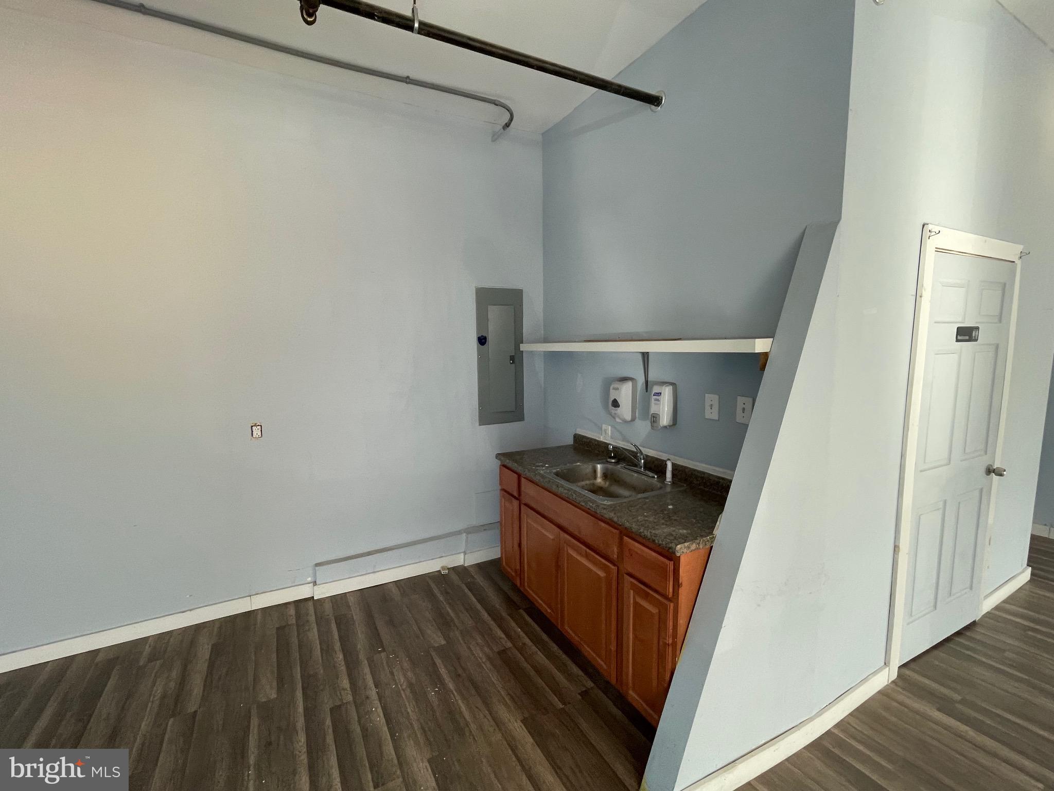 507 W GIRARD AVENUE 9