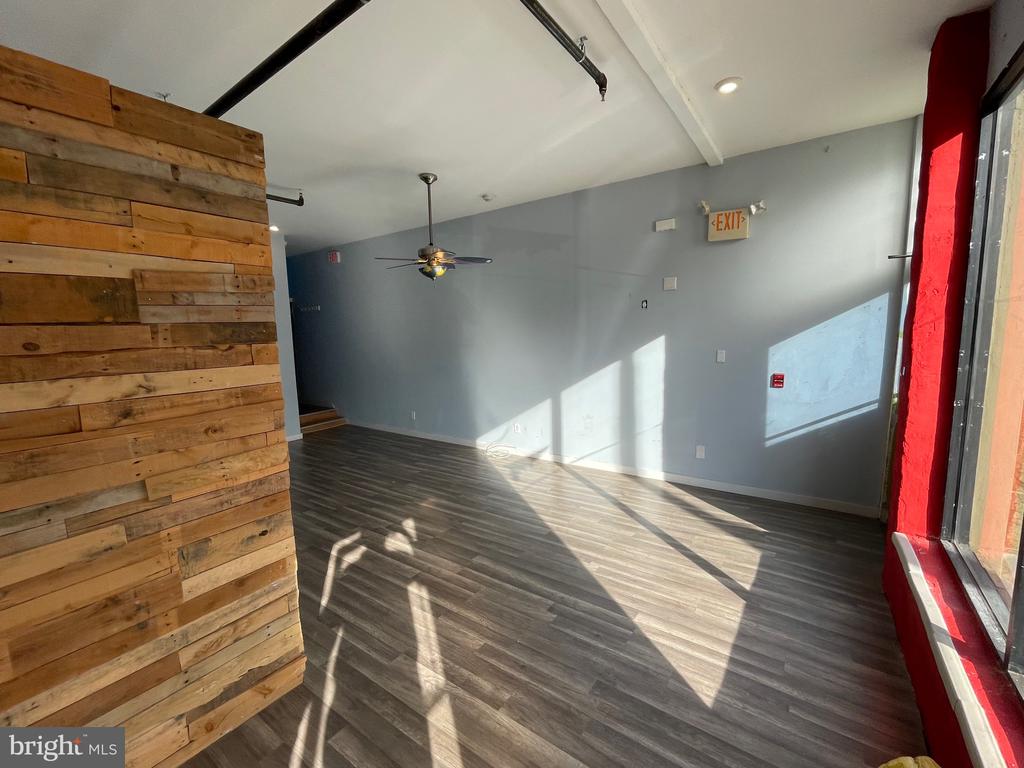 507 W GIRARD AVENUE 9