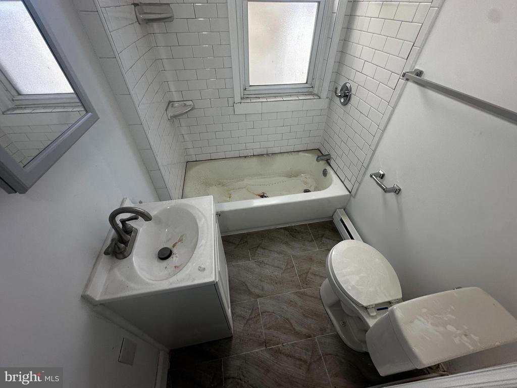 460 E MECHANIC STREET