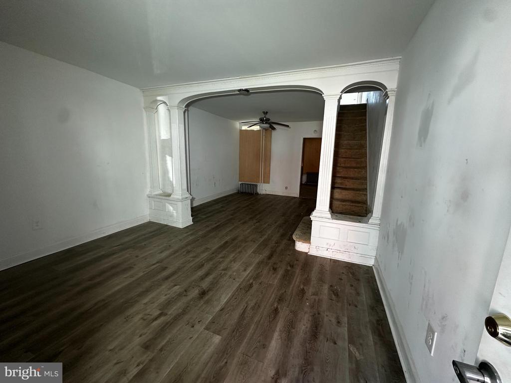 460 E MECHANIC STREET