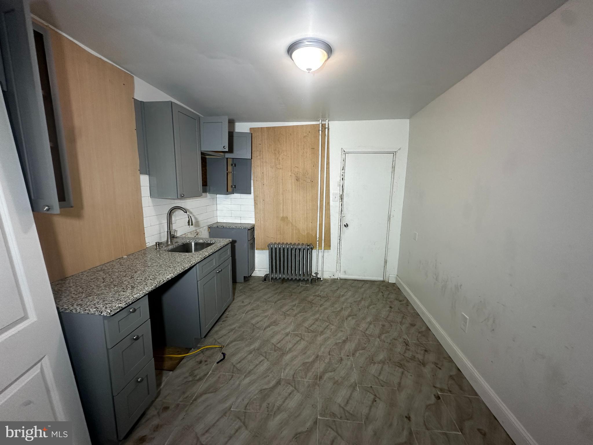 460 E MECHANIC STREET