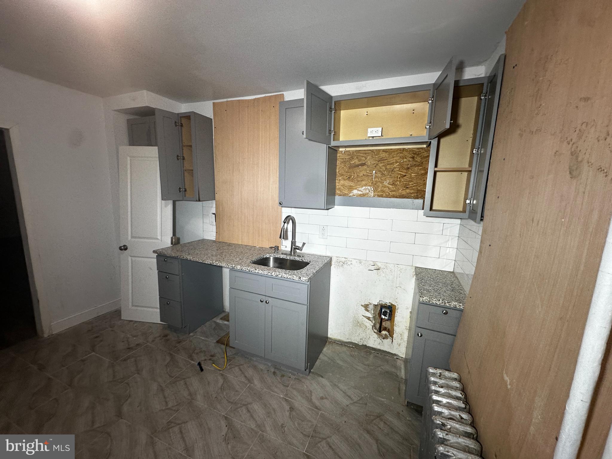 460 E MECHANIC STREET