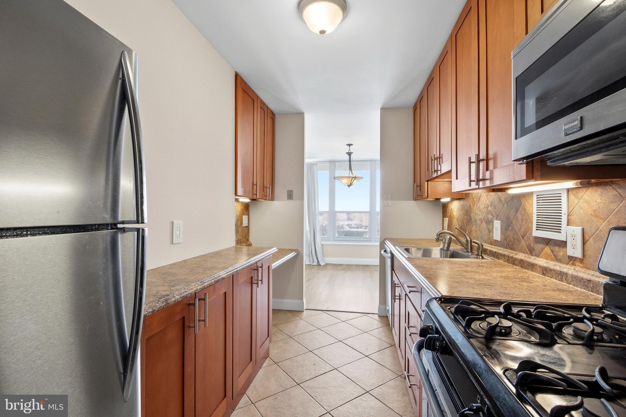 3600 CONSHOHOCKEN AVENUE 00 2003