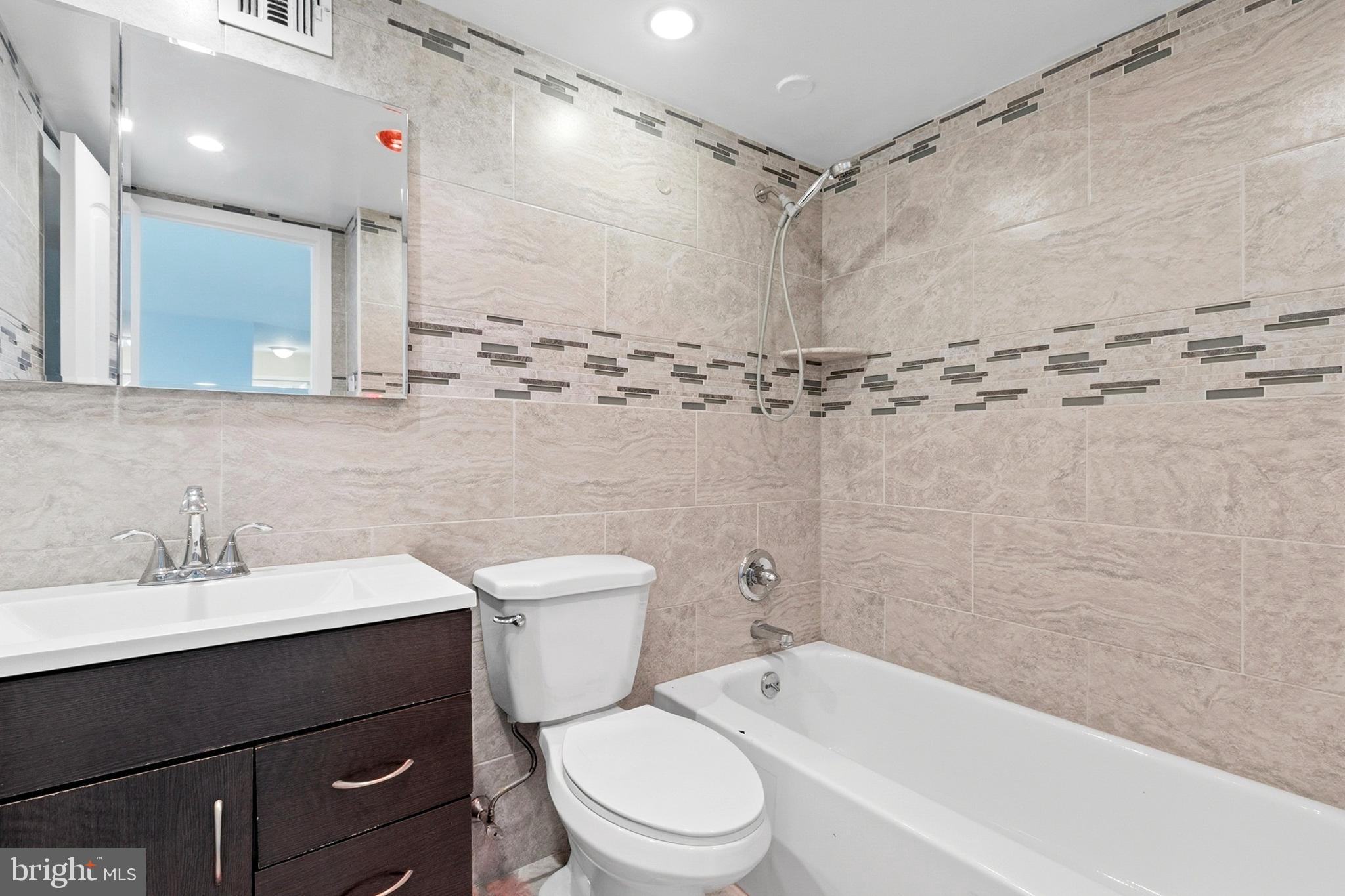 3600 CONSHOHOCKEN AVENUE 00 2003