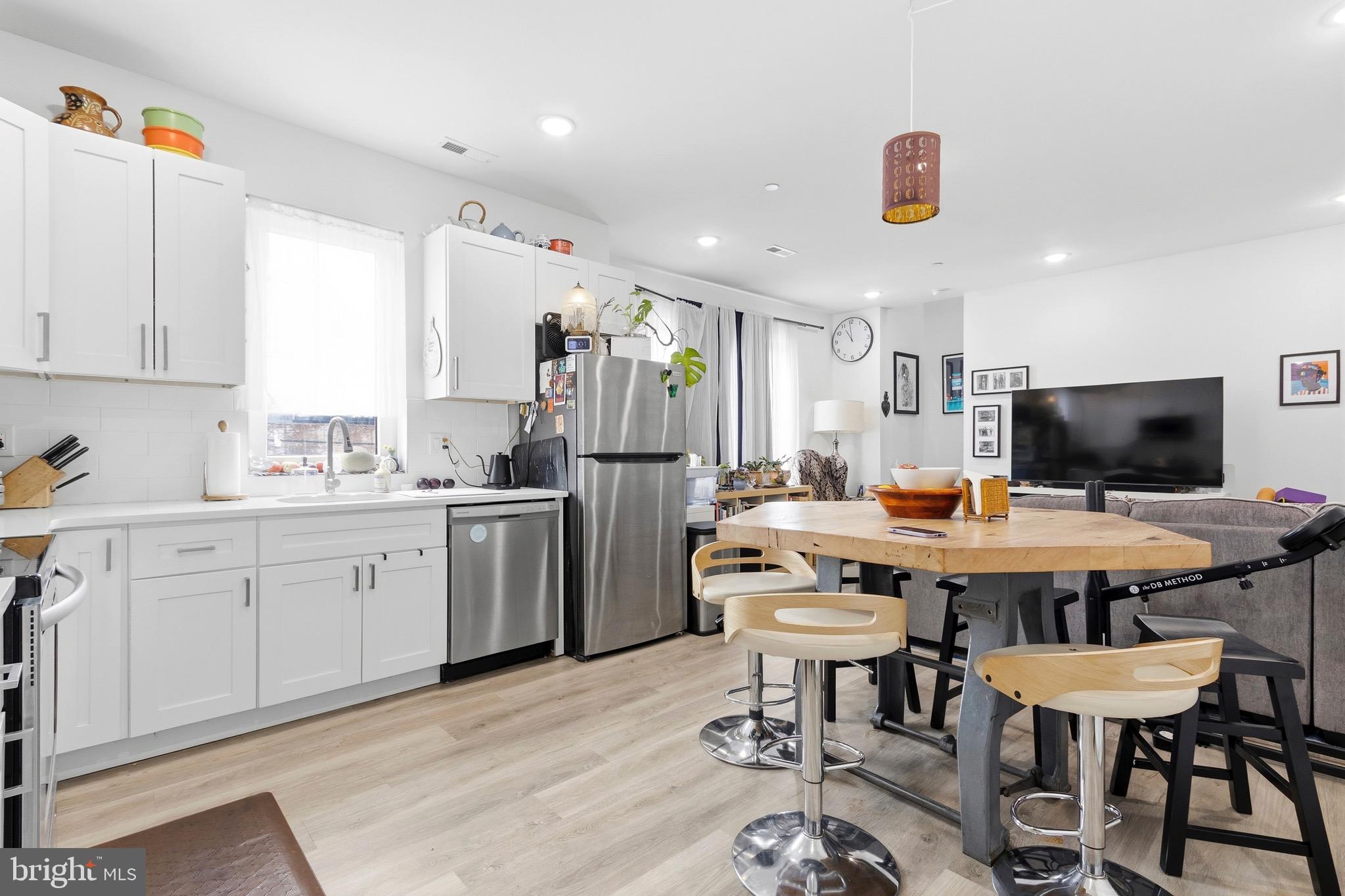 2400 GERMANTOWN AVENUE 1