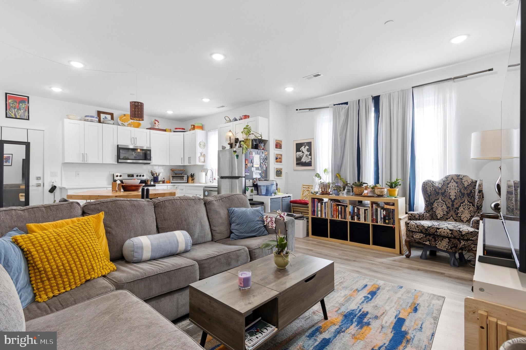 2400 GERMANTOWN AVENUE 1