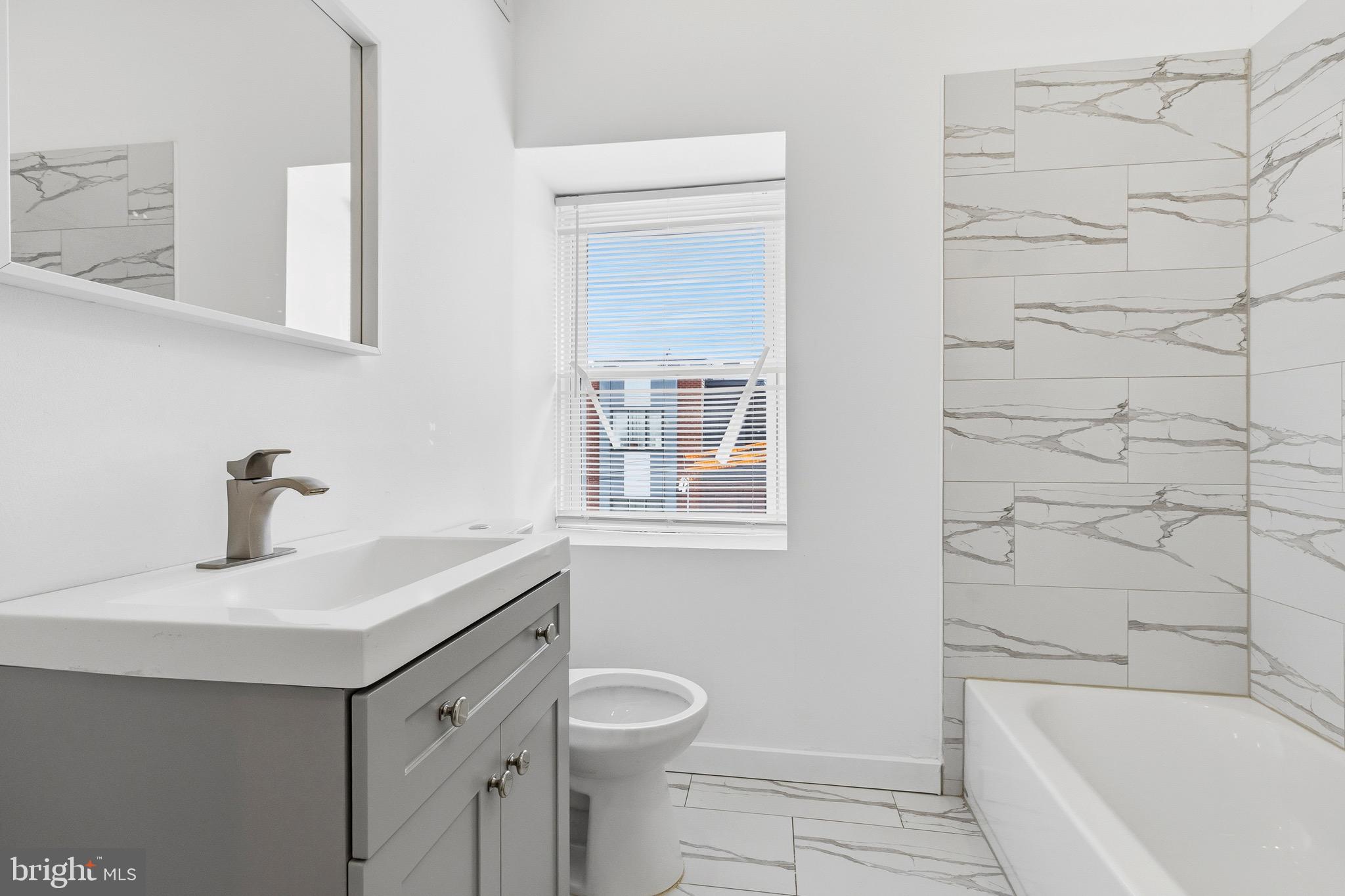 2150 N FRANKLIN STREET