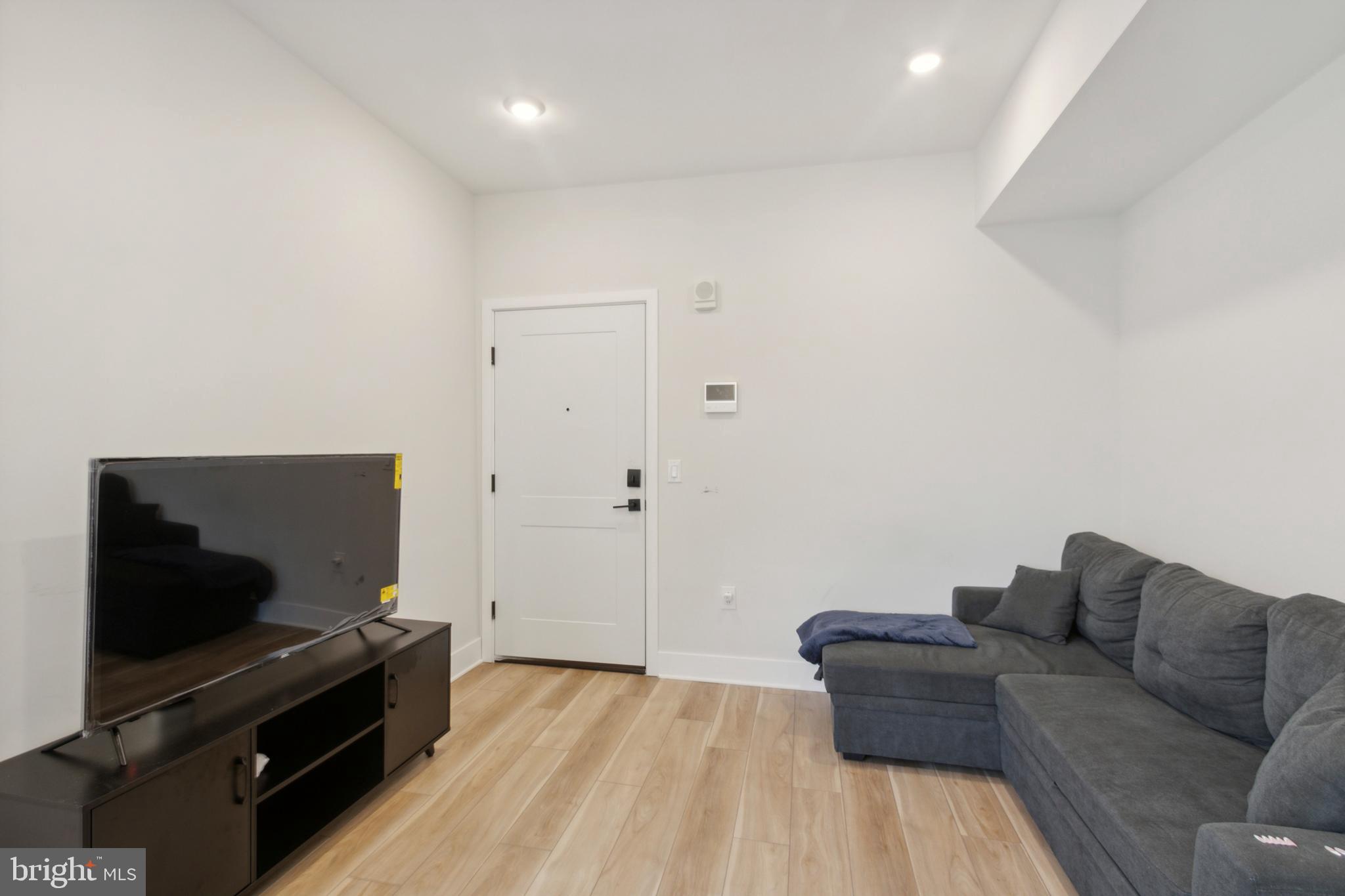 3836 HAVERFORD AVENUE 5