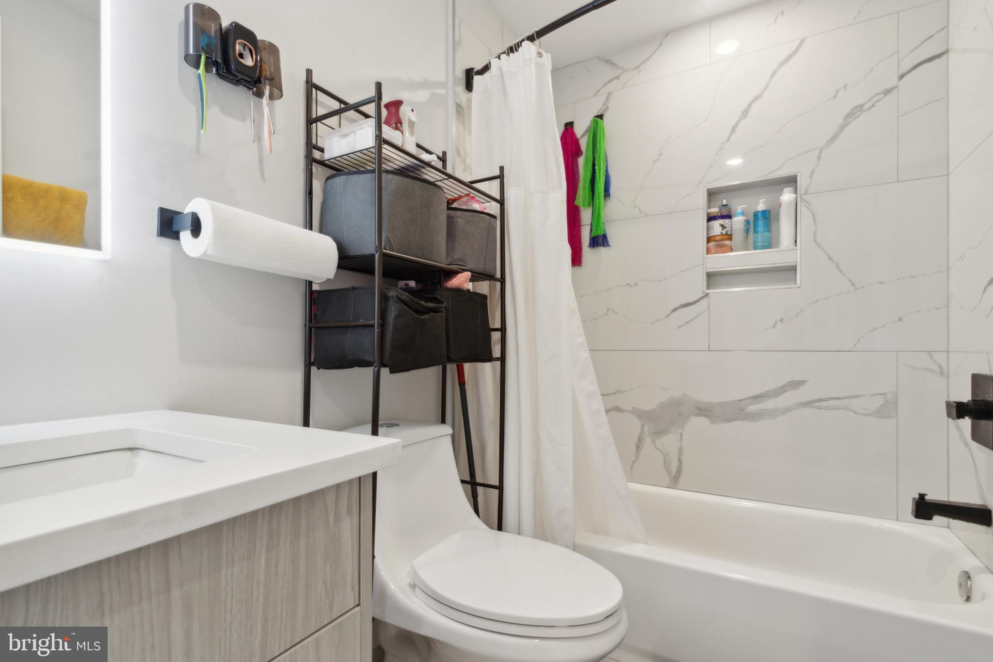 3836 HAVERFORD AVENUE 5