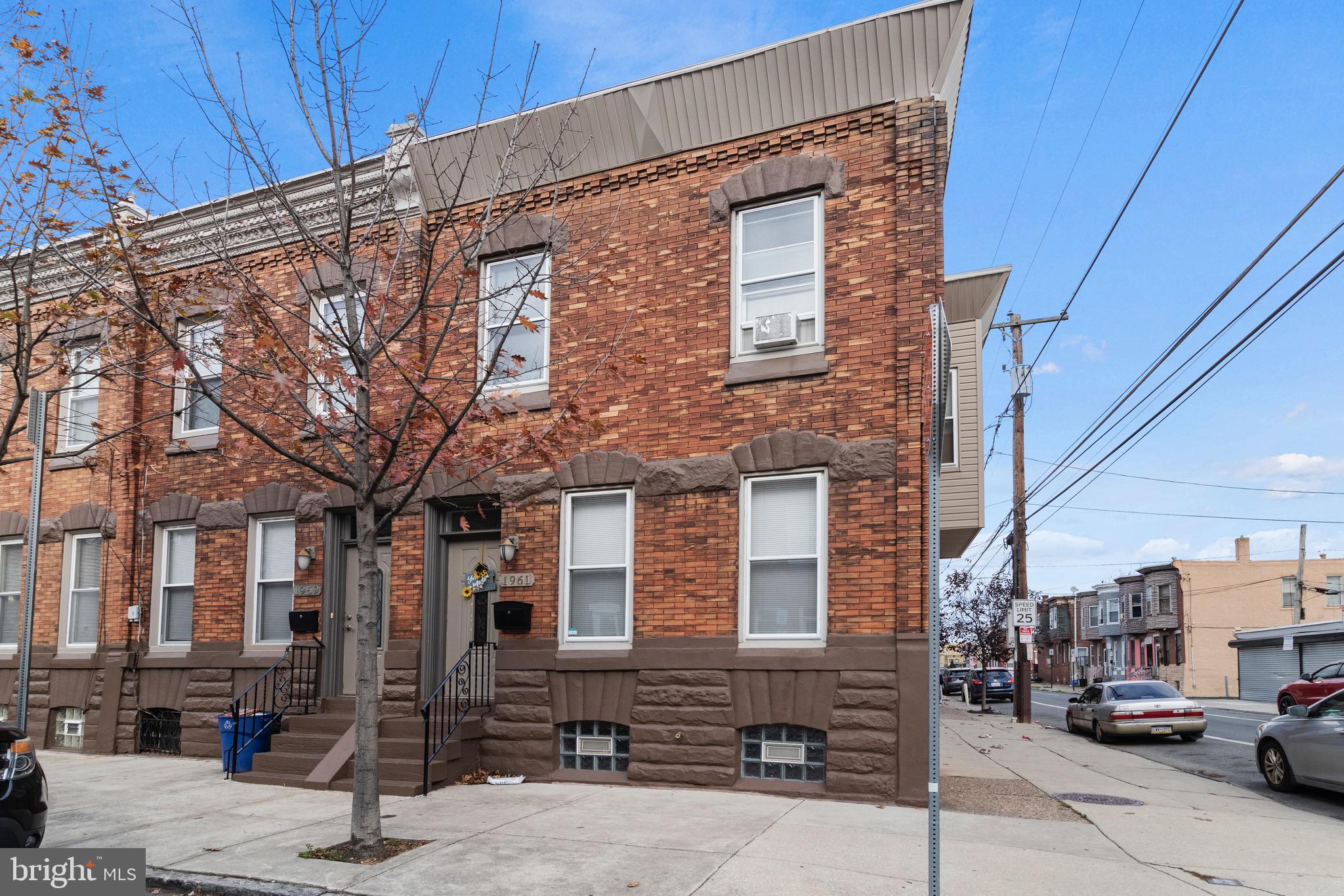 1930 E Stella St E STELLA STREET