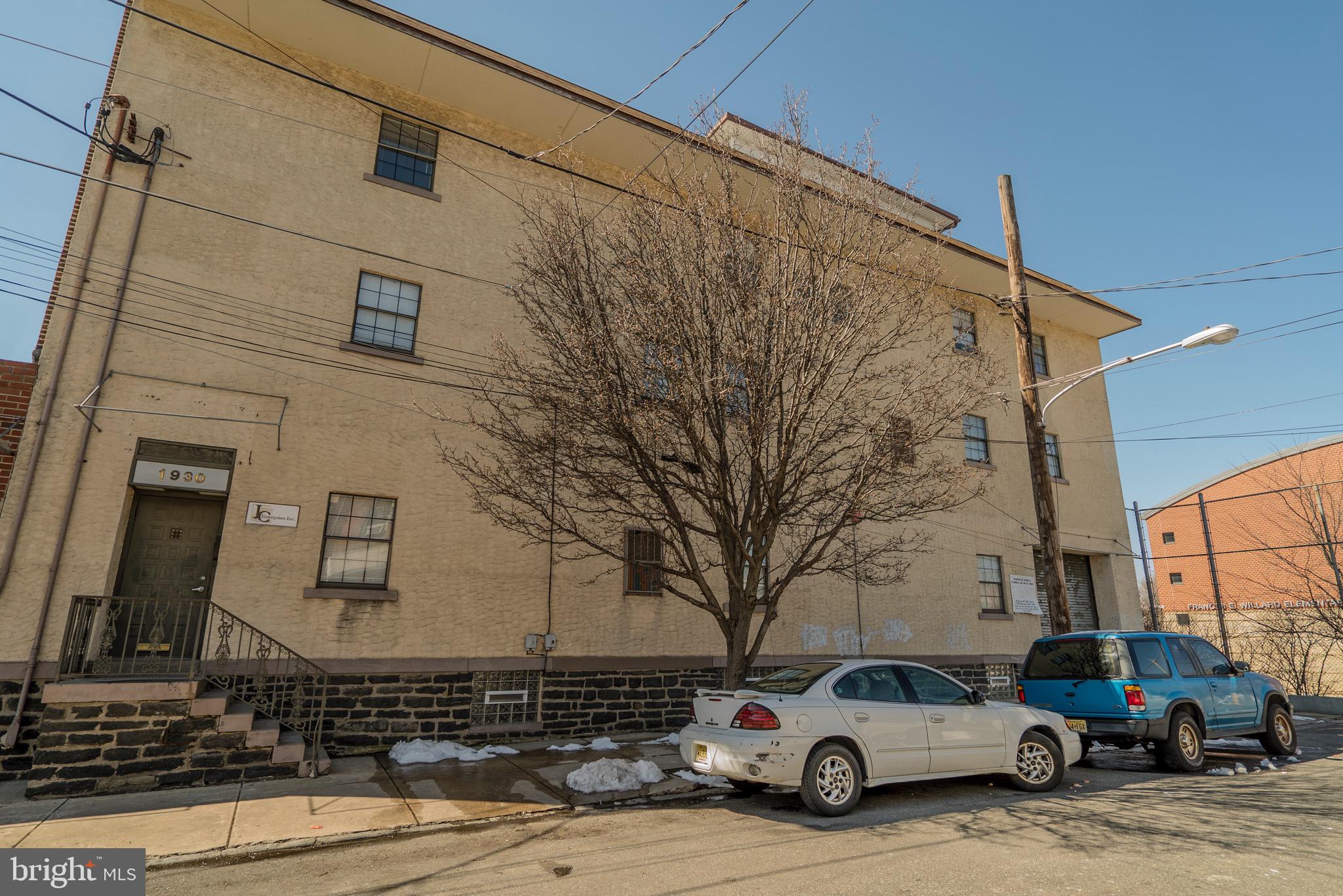 1930 E Stella St E STELLA STREET