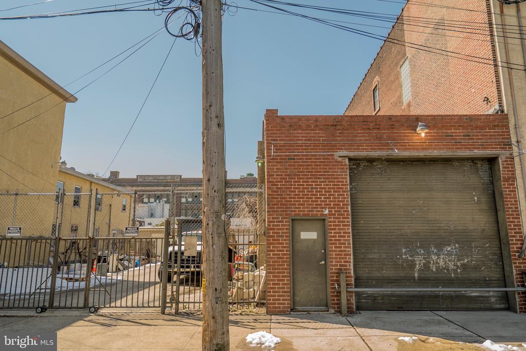 1930 E Stella St E STELLA STREET
