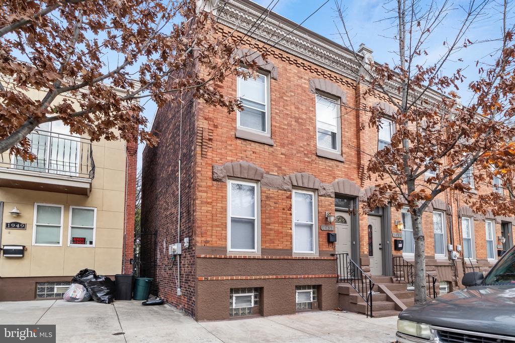 1930 E Stella St E STELLA STREET