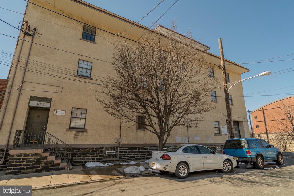 1930 E Stella St E STELLA STREET