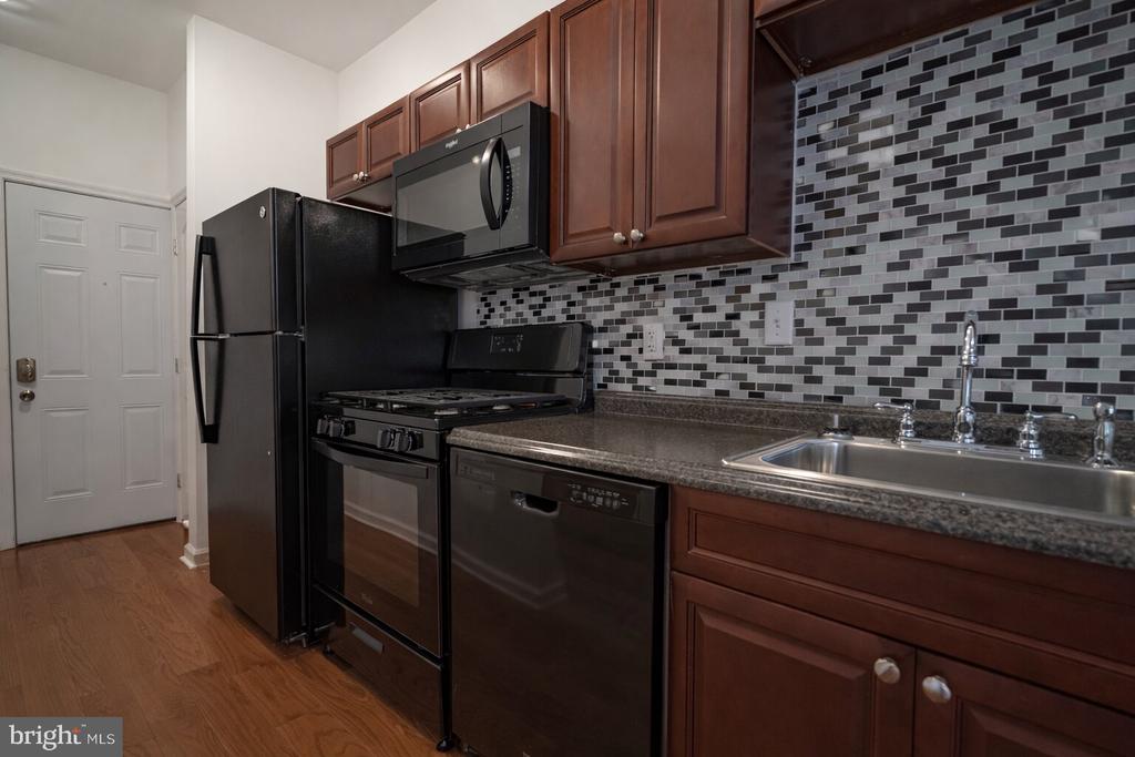 825 N 41ST STREET