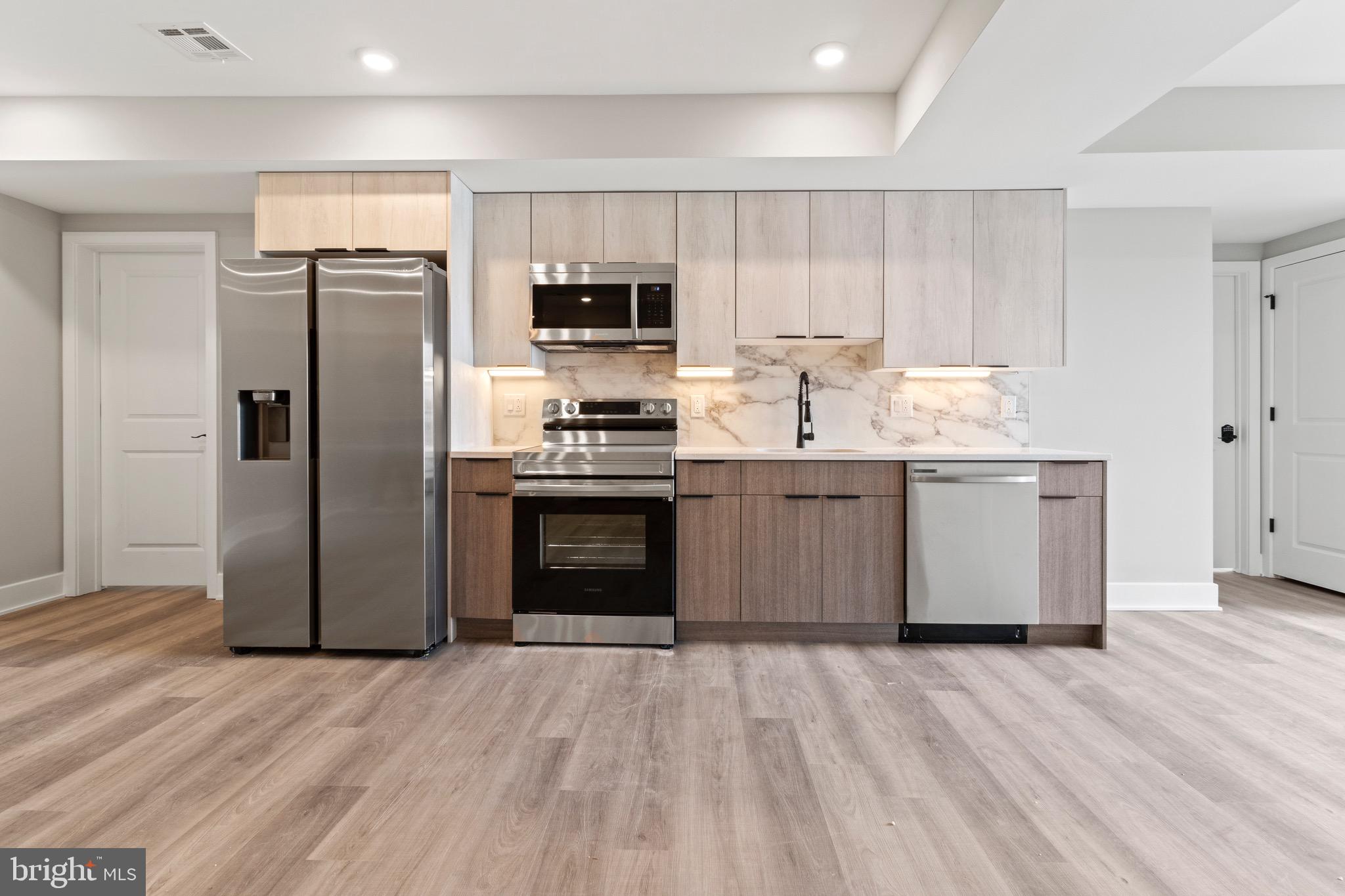 520 N 37TH STREET 0-4