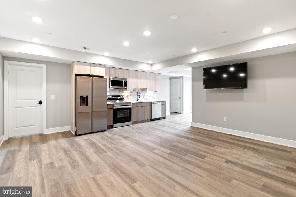 520 N 37TH STREET 3-4