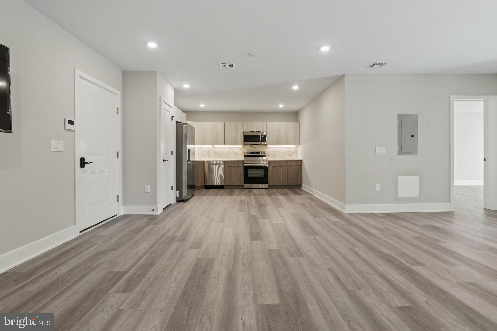 520 N 37TH STREET 32