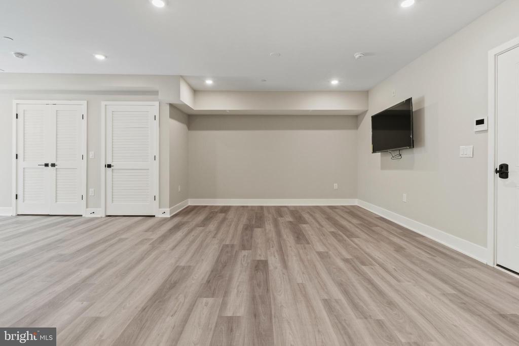 520 N 37TH STREET 32