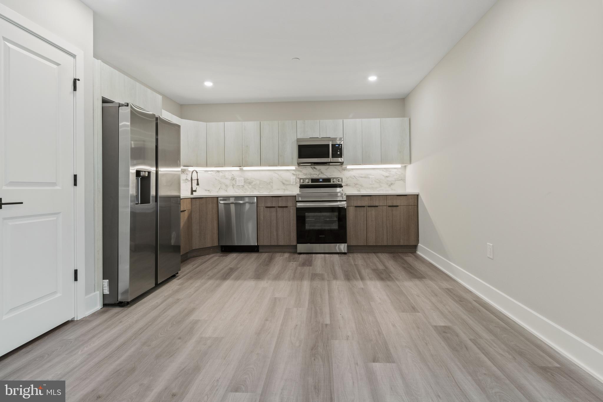 520 N 37TH STREET 32