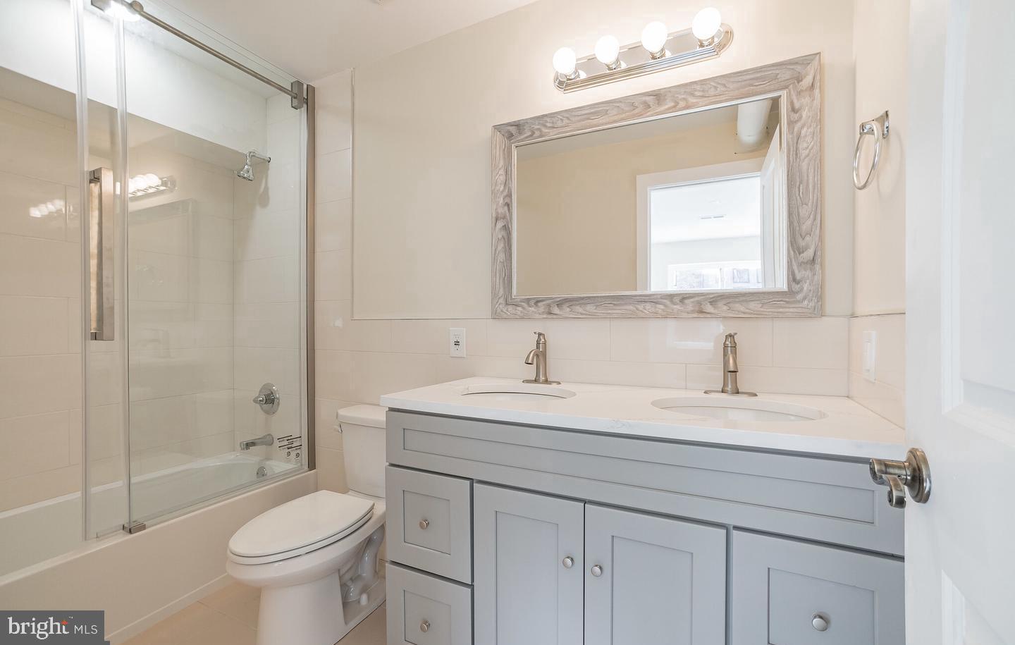 5047 BALTIMORE AVENUE 00