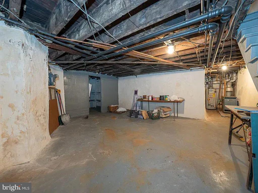 1515 E PASSYUNK AVENUE