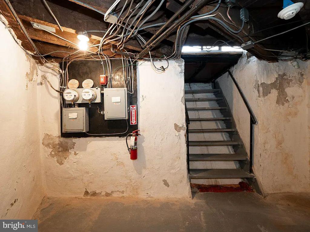 1515 E PASSYUNK AVENUE