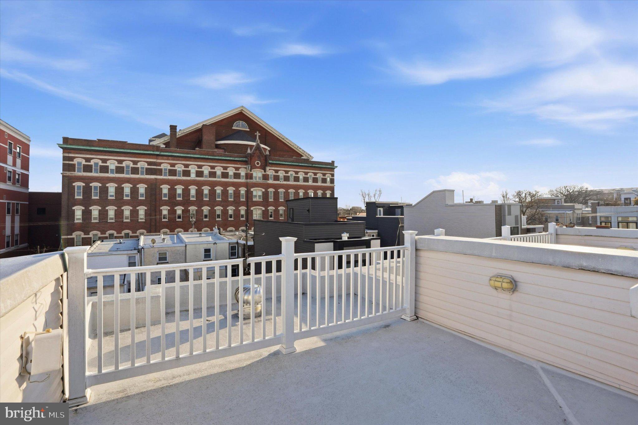 1739 W SEYBERT STREET