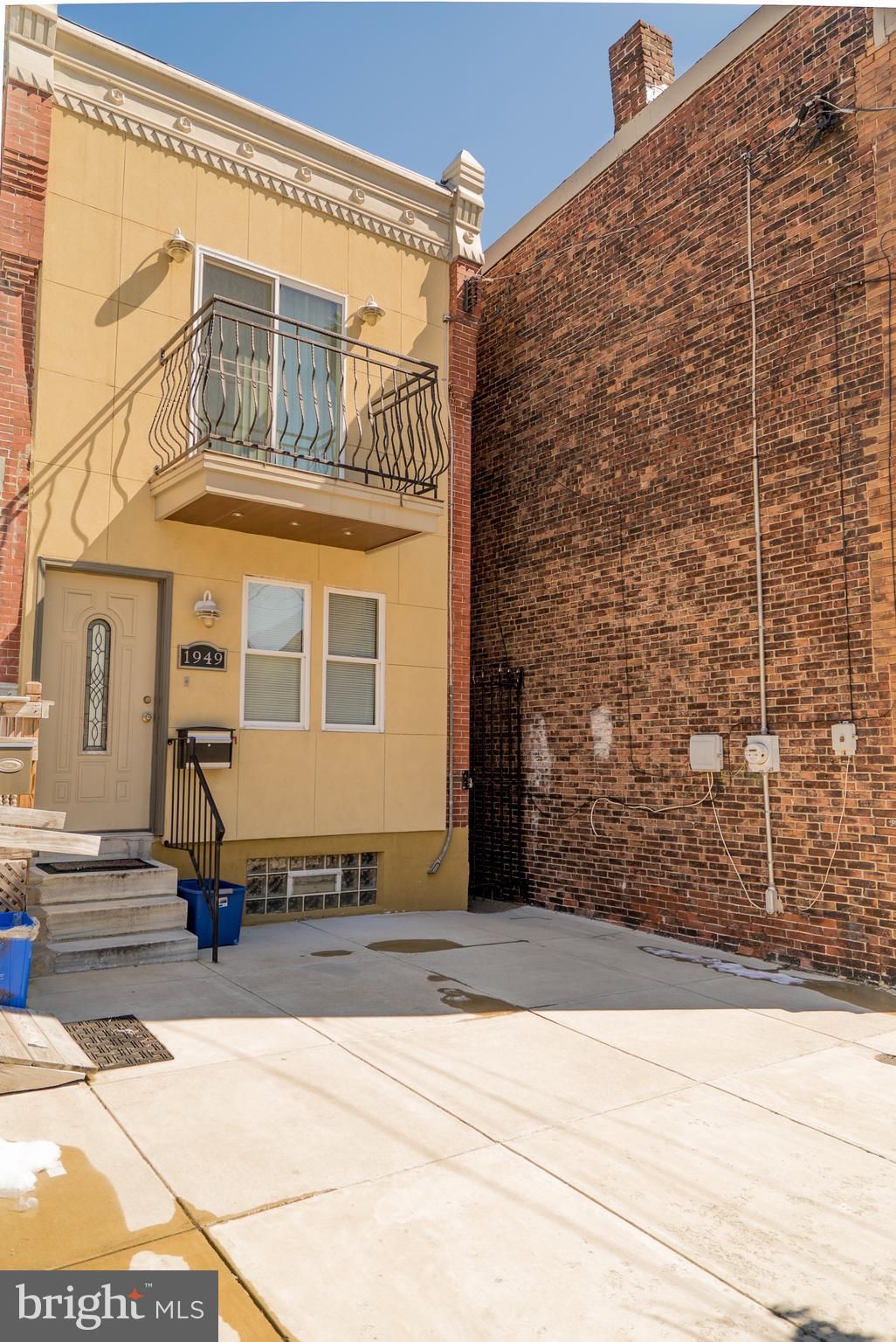 1949 E STELLA STREET