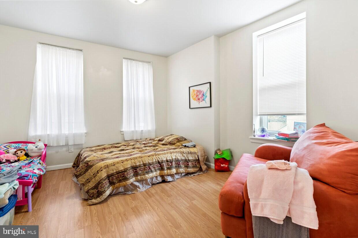 1955 E STELLA STREET