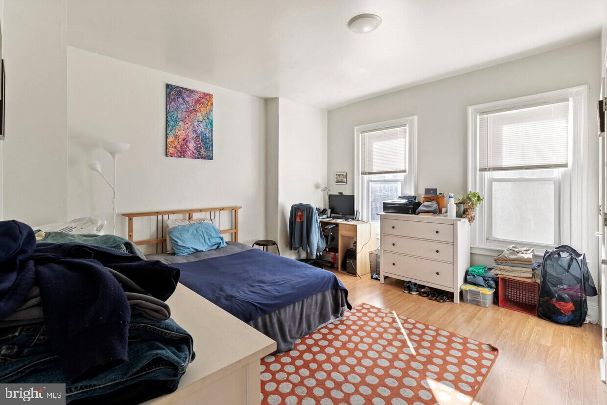 1955 E STELLA STREET