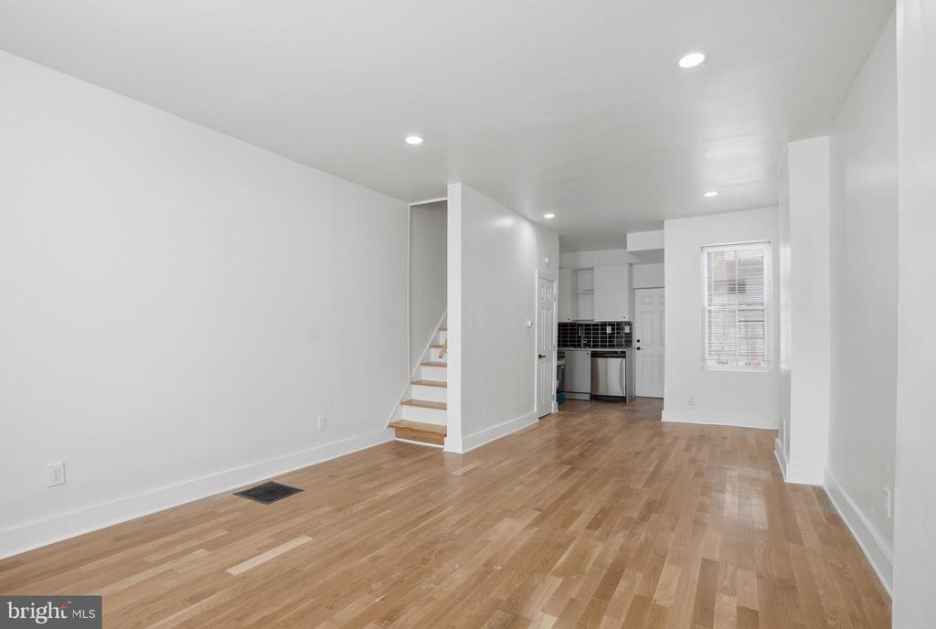 2437 HARLAN STREET