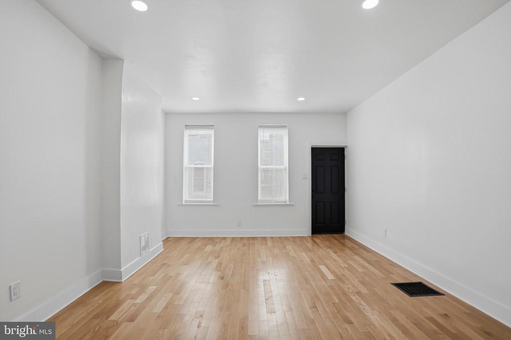 2437 HARLAN STREET