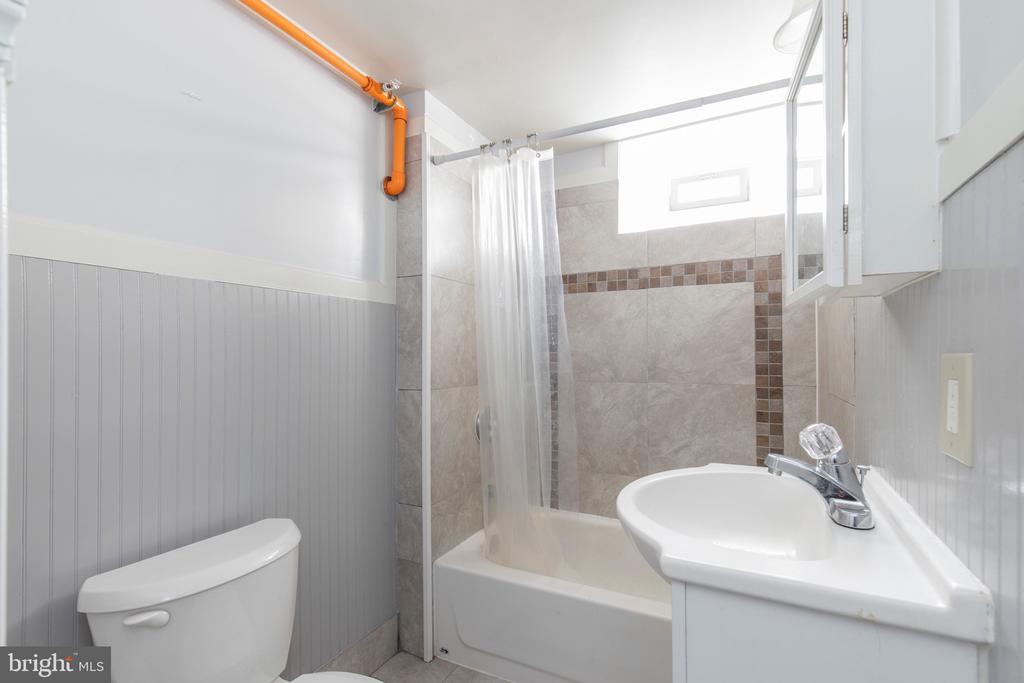 507 W GIRARD AVENUE 09 3R