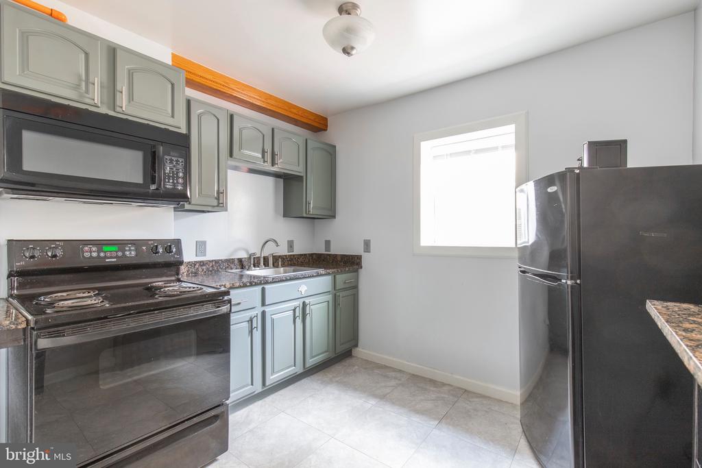 507 W GIRARD AVENUE 09 3R