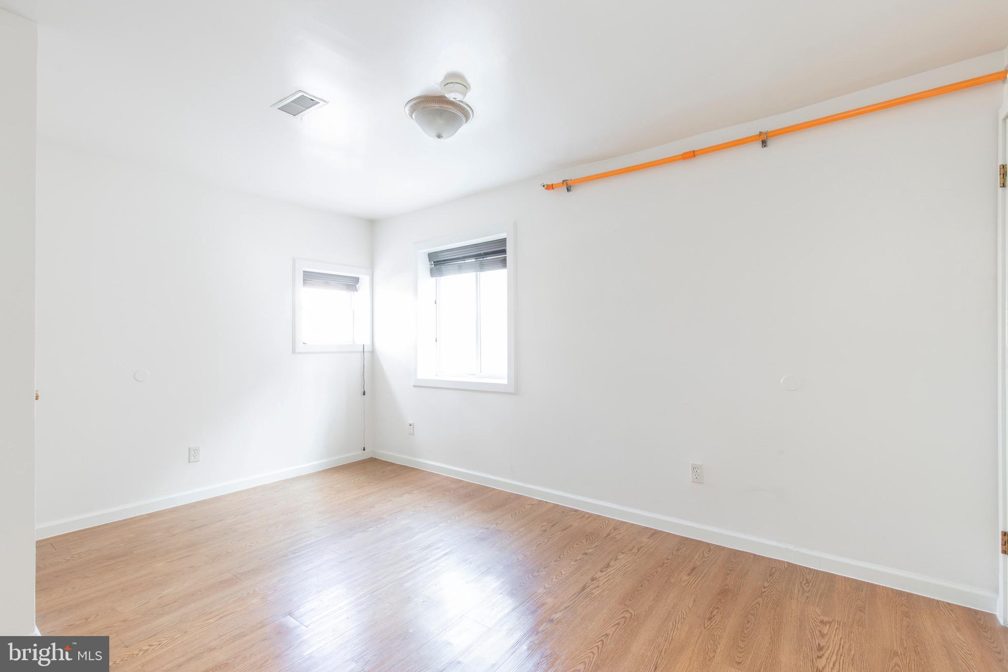 507 W GIRARD AVENUE 09 3R